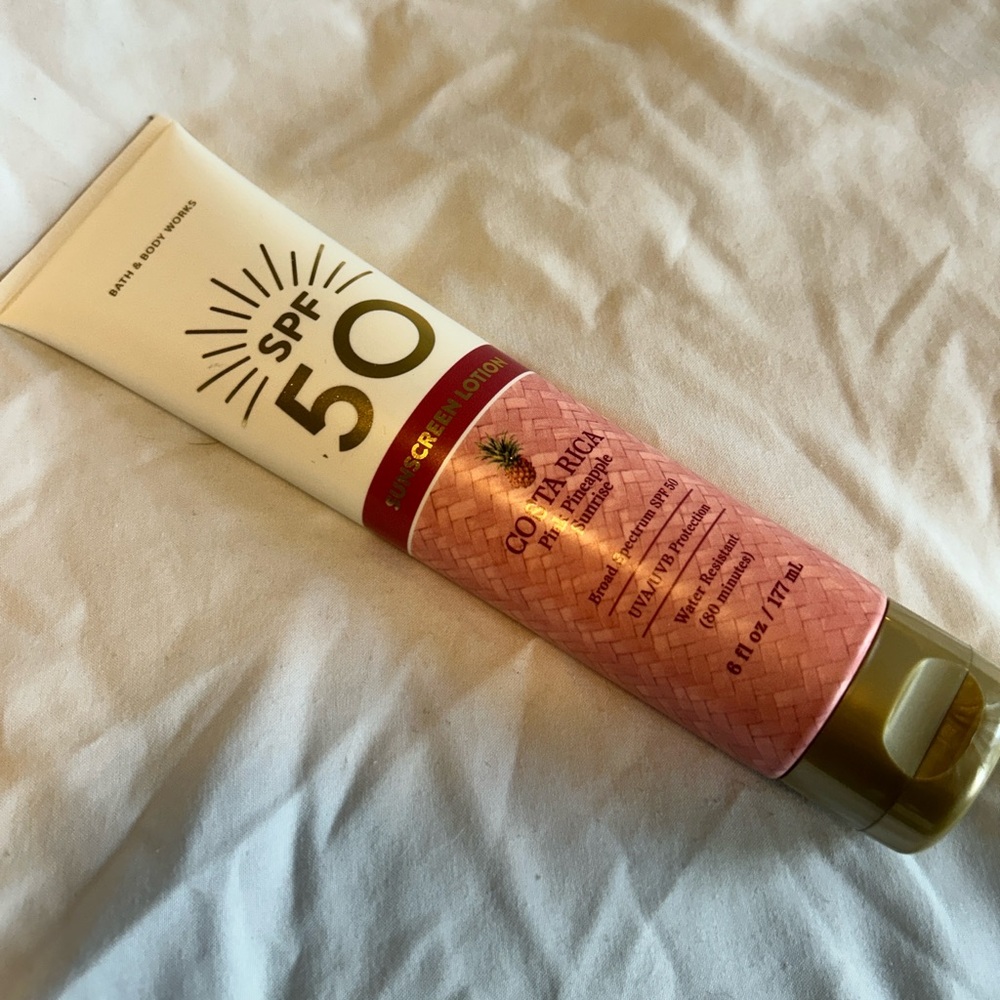 Bath and Body Works SPF 50 Sunscreen Lotion- Costa Rica